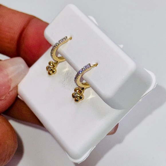 10k Solid Gold Genuine SI Certified Real Diamond Dangle Flower Hoops APPRAISED! - Picture 7 of 7